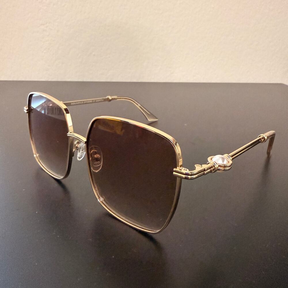 Le Specs - Missoma x Le Specs Aquarius Sphere Bright Gold Blush